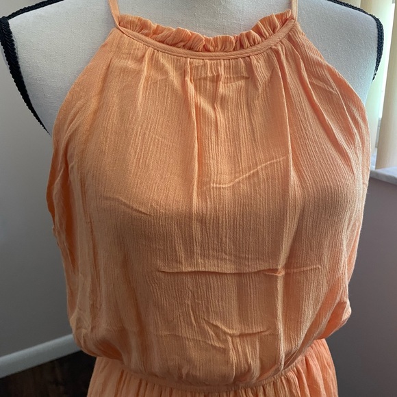 Women’s Dress - Picture 7 of 8